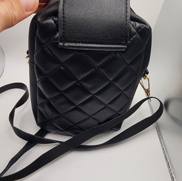 Mini Mickey Quilted Purse Adjustable Strap - Picture 5 of 9